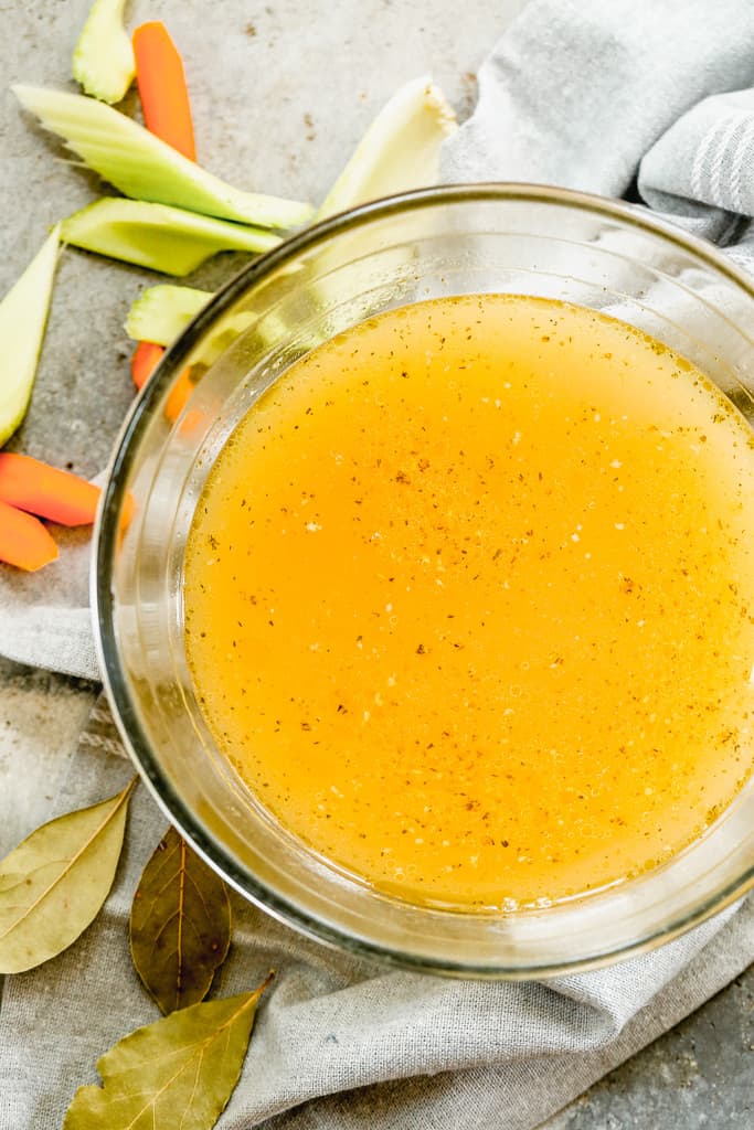 Homemade Chicken Broth: Flavor, Efficiency, & Clear Results